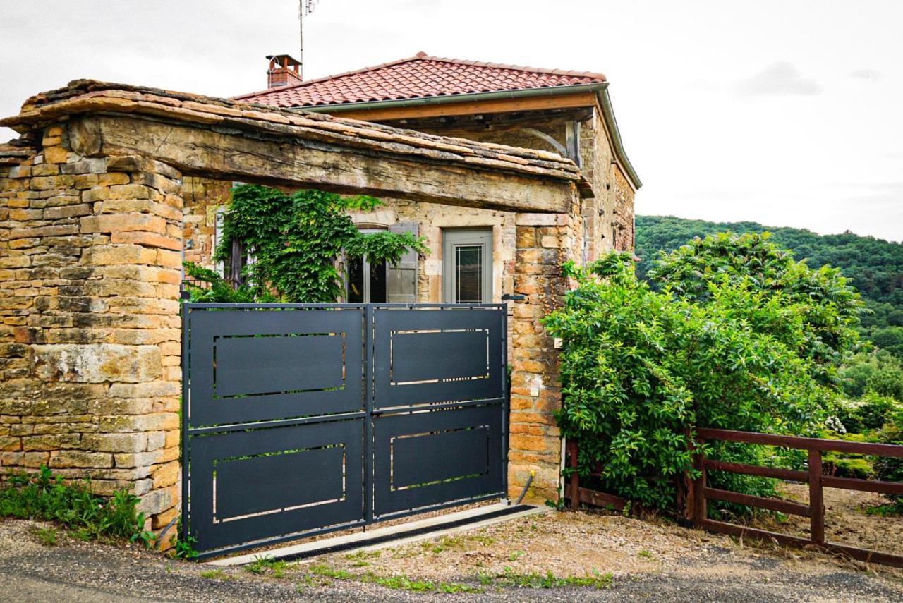 Le Clos Des Pierres Rouges Burgy Exterior foto