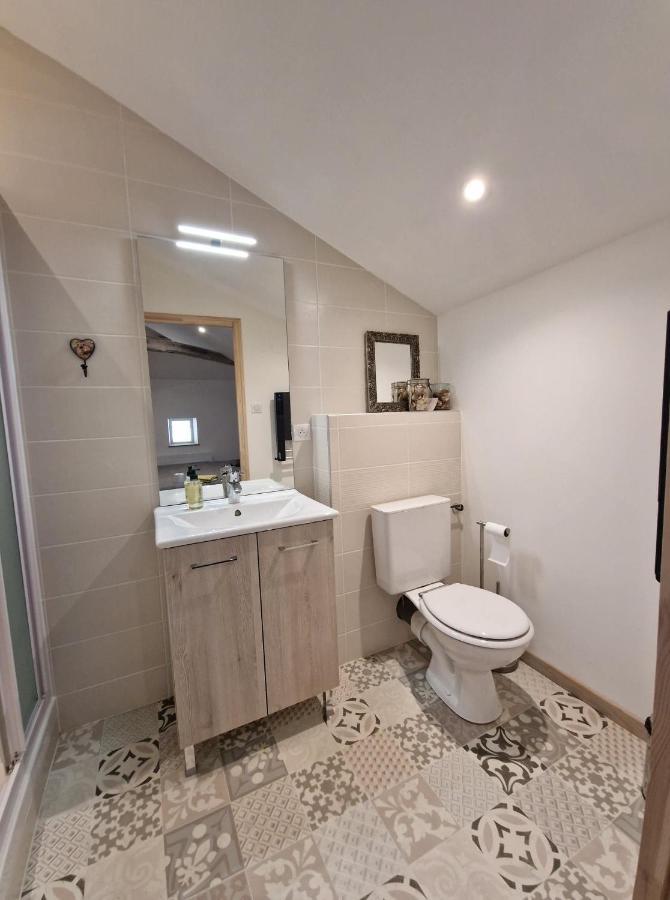 Le Clos Des Pierres Rouges Burgy Exterior foto